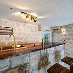 Luxury Unikat With Seaview & Jacuzzi Milna (Brac)
